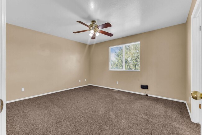 Building Photo - 68 S 1700 W