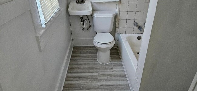 Building Photo - 2118 Elysian St