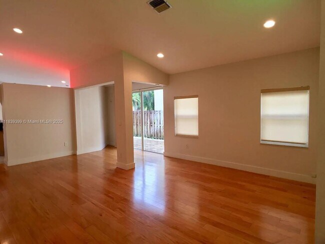 Building Photo - 11325 NW 52nd Ln