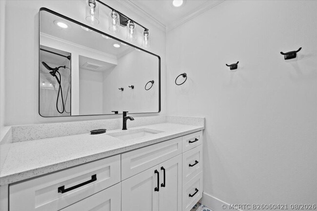 Building Photo - 221 Brackenwood Terrace