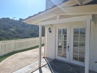 Building Photo - 954 Surrey Dr