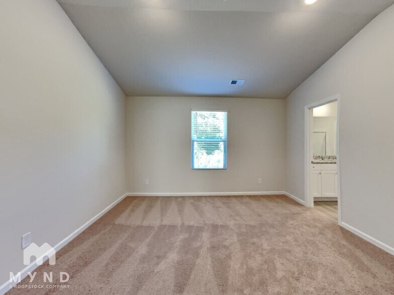 Building Photo - 79 Taverners Ln