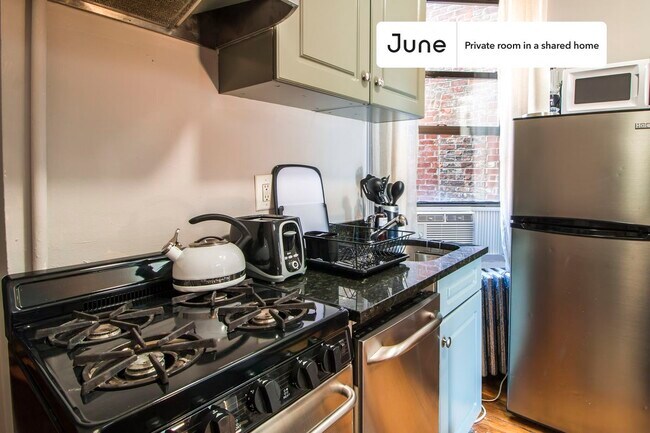 Building Photo - Room in Shared 3 bed/1 bath home in East Village