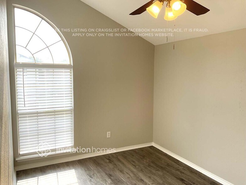 Building Photo - 5525 Royal Meadow Ln