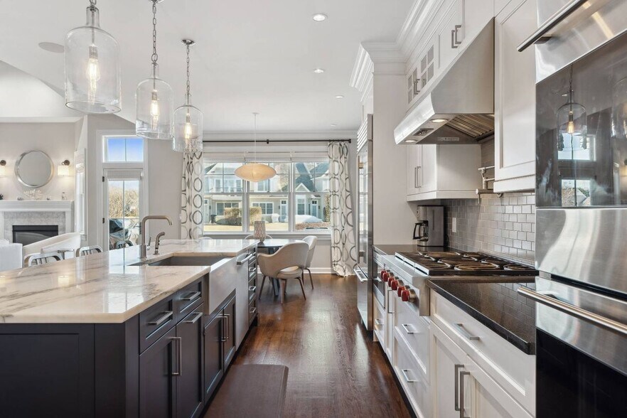 Building Photo - 1404 High Pond Ln