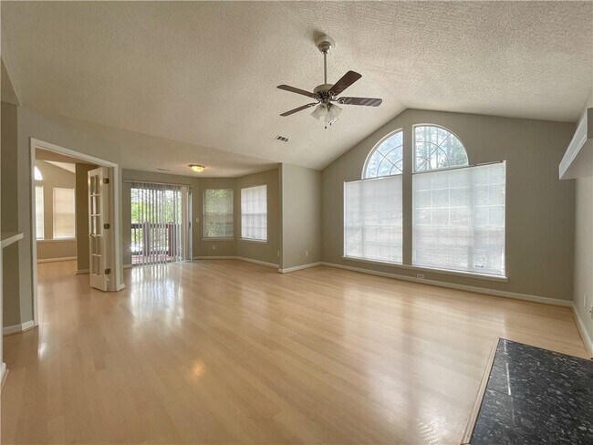 Building Photo - 1107 Sandy Ln Dr
