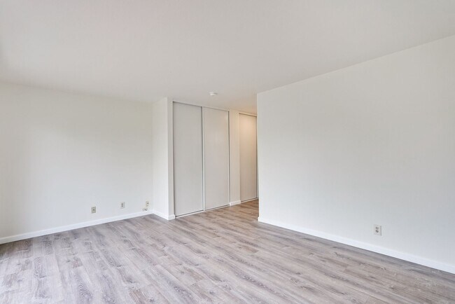 Building Photo - 3 BEDROOM 2 BATH House in Branham-Jarvis Neighborhood