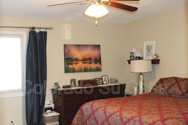 Building Photo - 360 W Rockrimmon Blvd