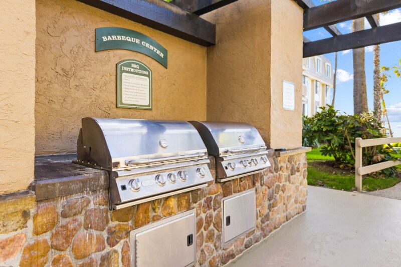 Building Photo - 999 N Pacific St