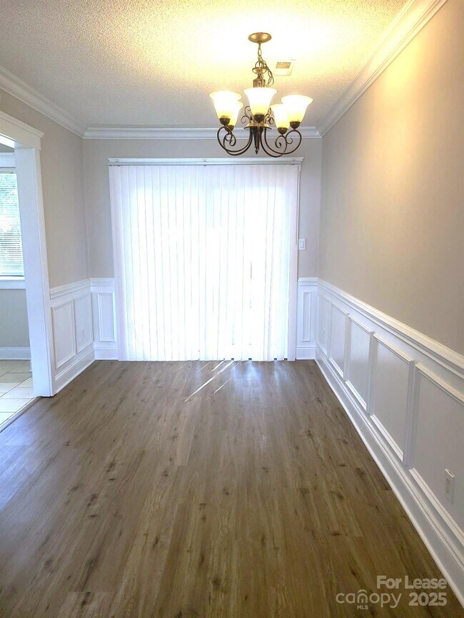 Building Photo - 11026 Vista Haven Dr