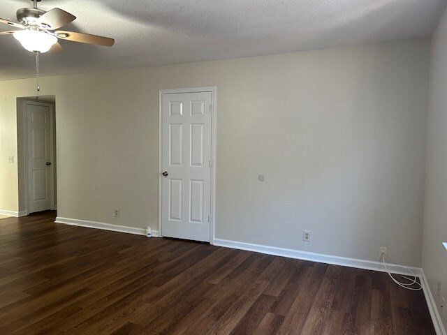 Building Photo - 176 Gertrude Dr
