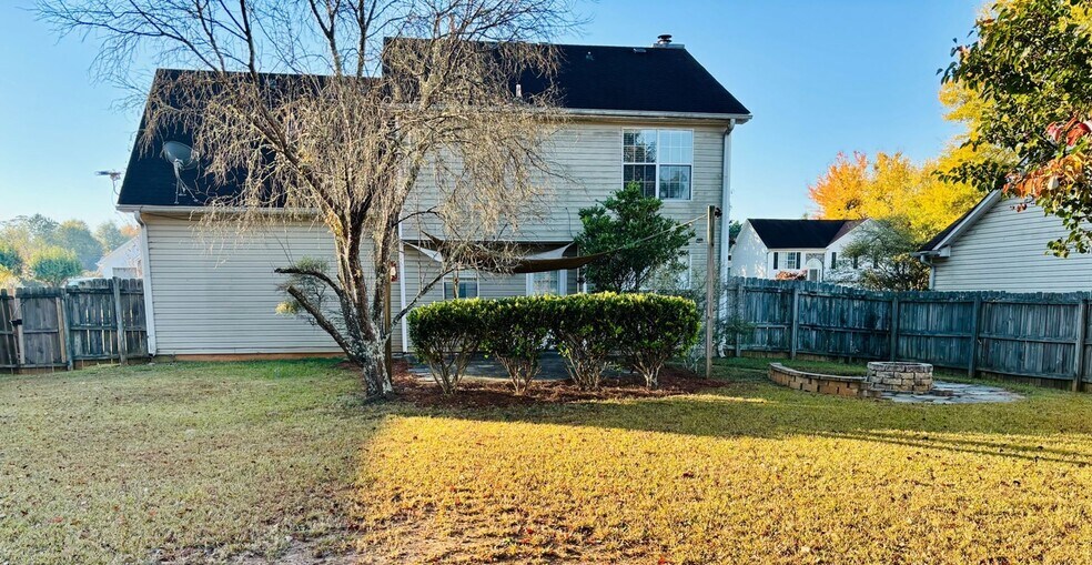 Building Photo - 415 Plantation Ct