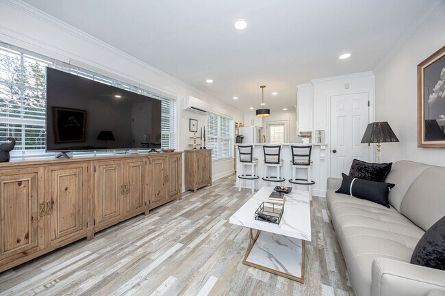 Building Photo - 1102 Stanfield Point Rd