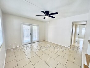 Building Photo - 423 18th Ave N