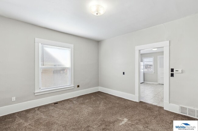 Building Photo - 1717 S Water St