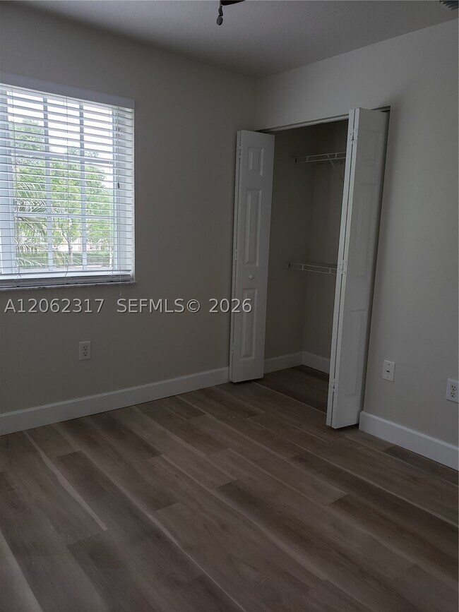 Building Photo - 2201 NW 170th Ave