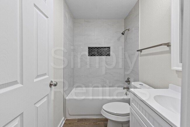 Building Photo - 401 Mcilrath Rd