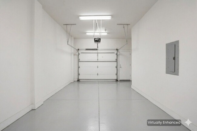 Building Photo - Modern Multi-Level 2BR Retreat with Garage Near Uptown Charlotte