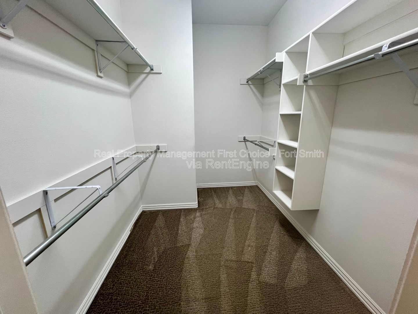 Building Photo - 9921 Landry Dr