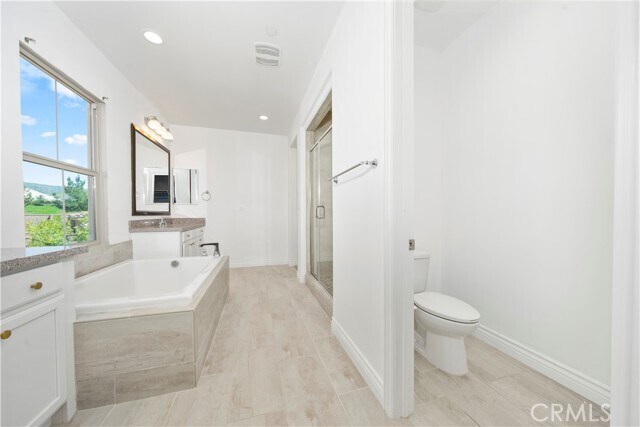 Building Photo - 107 Cordial