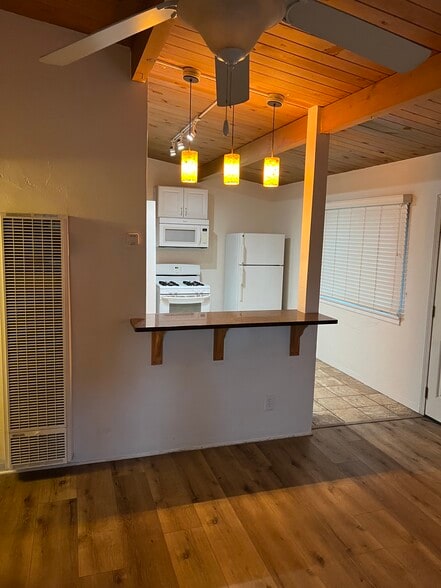 Building Photo - 170 Casa St