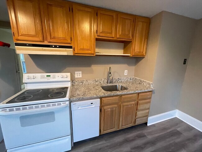 Unit2 Kitchen, Stove Dish Washer, sink w/Garbage Disposal - 101 Walnut St