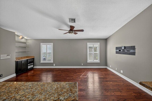 Building Photo - 9121 Paragon Way