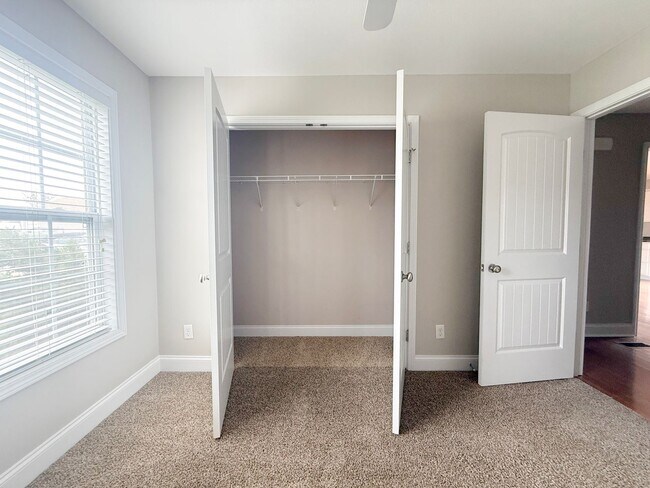 Building Photo - Pet-Friendly One-Level Home with Fenced Yard, Garage & Stainless Steel Appliances