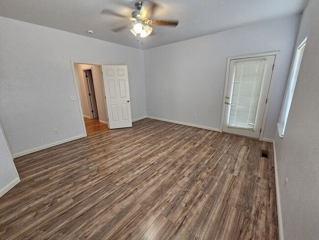 Building Photo - 3 bed 2 bath 2 Car Garage Cimarron Community Home FOR RENT!