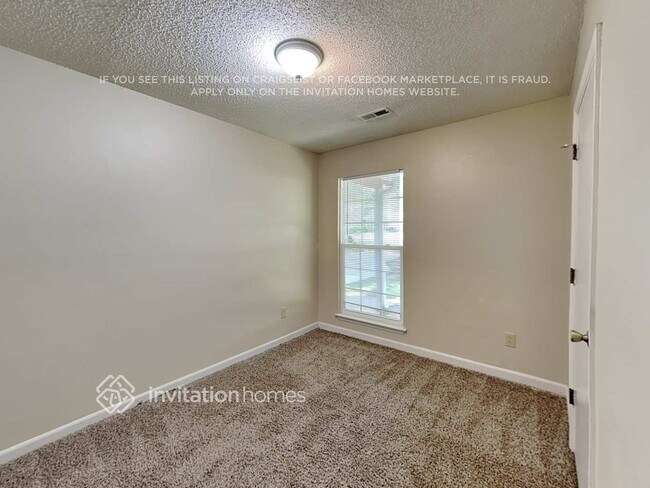 Building Photo - 4700 Cricklewood Ln