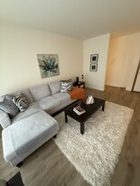 Building Photo - 1204 Memorial Dr