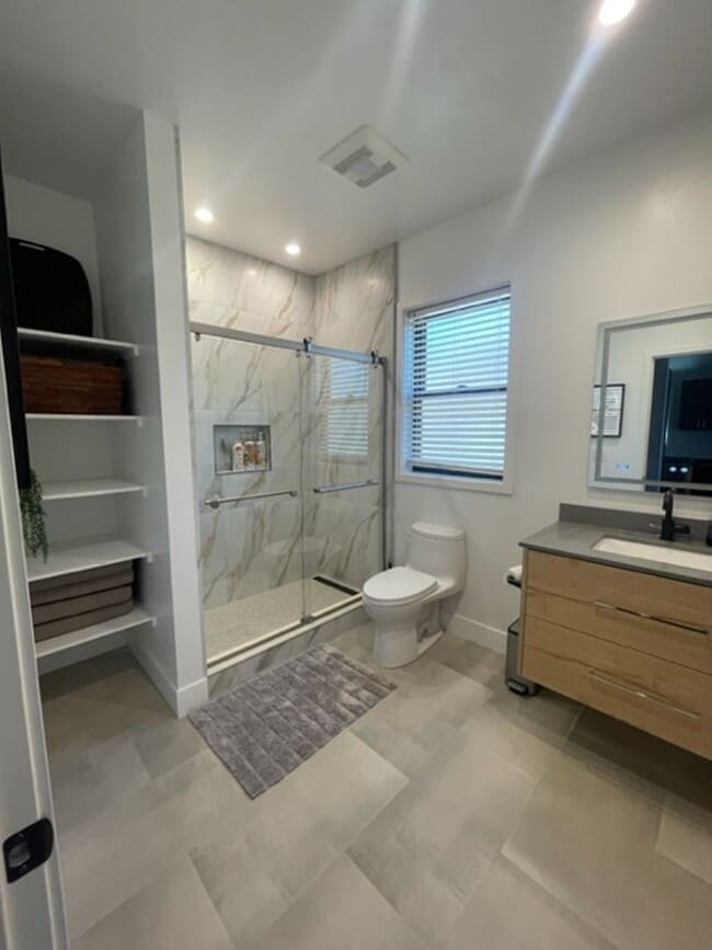 Building Photo - 2bd, 2ba Reno Bungalow in the Riverwalk Di...