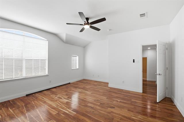 Building Photo - 6920 Willow Crest Dr