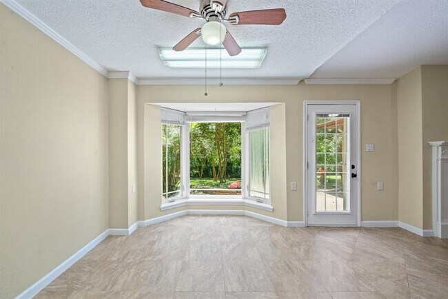Building Photo - 5123 Shady Oaks Ln