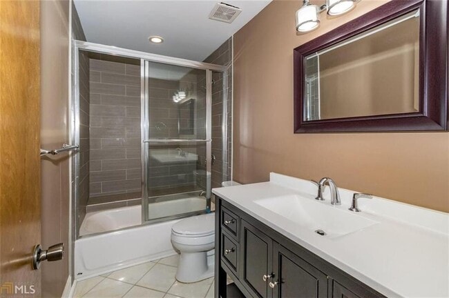 Building Photo - 330 Broken Lance Pl