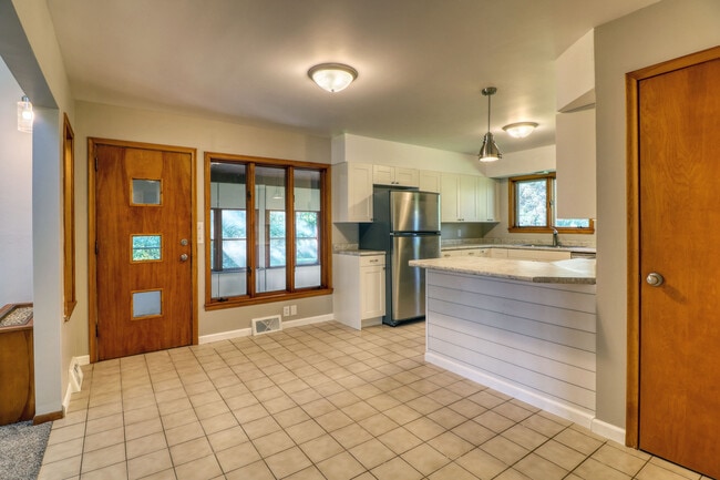 Building Photo - 1817 14th St S