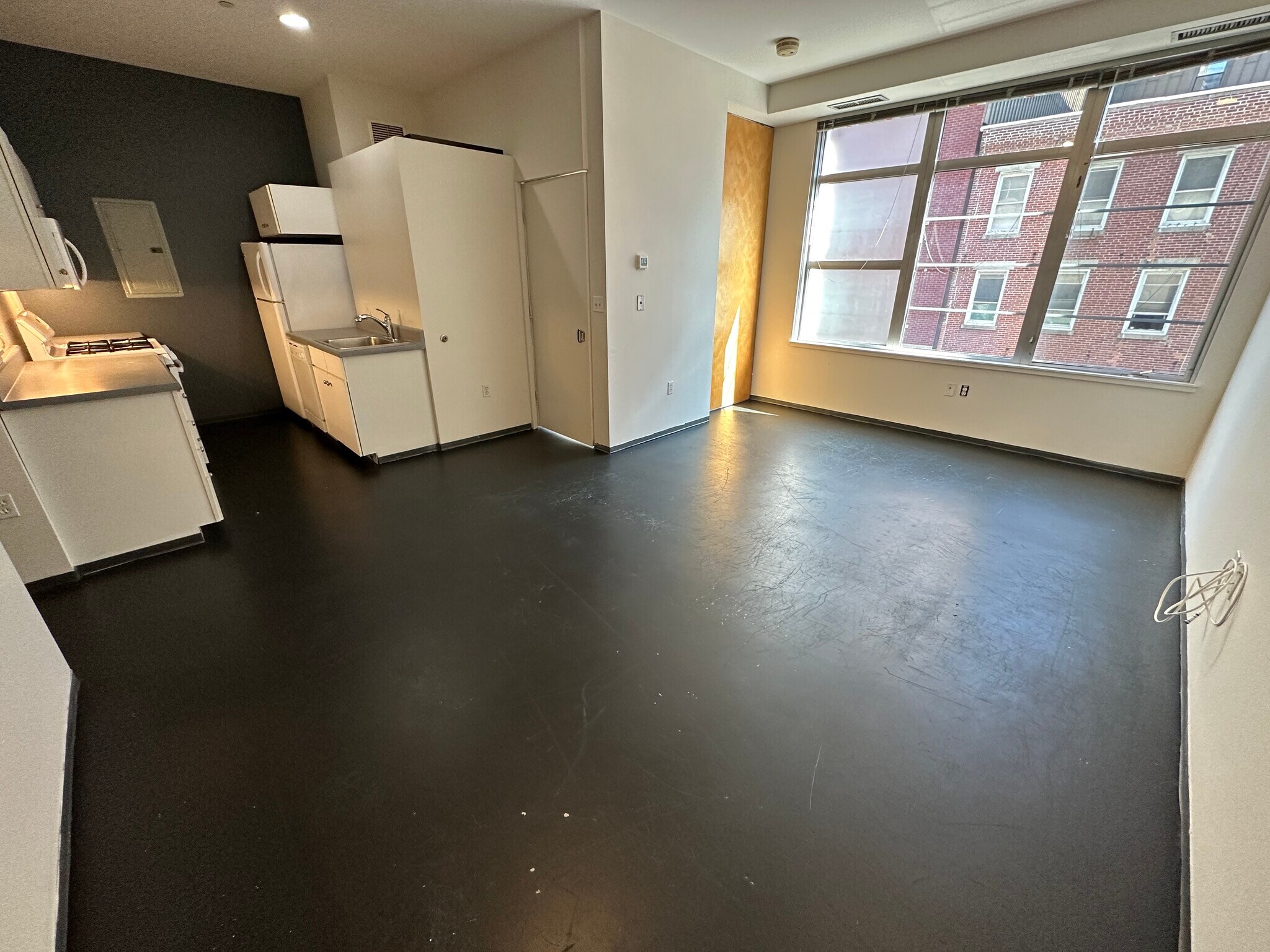 Building Photo - 117 E Berkeley St