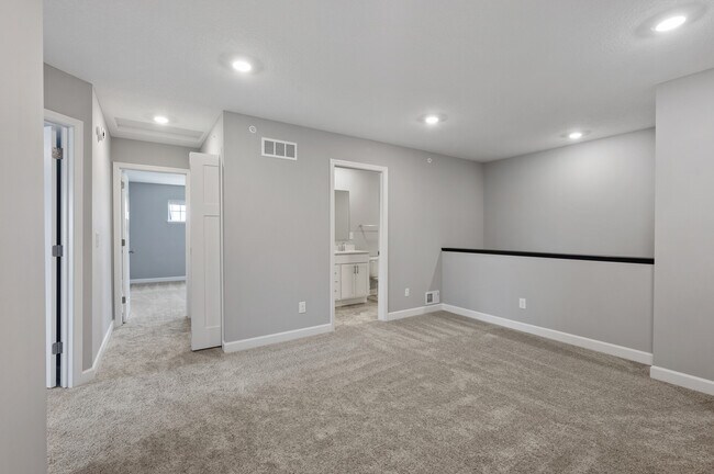 Building Photo - 11032 Zest St NE