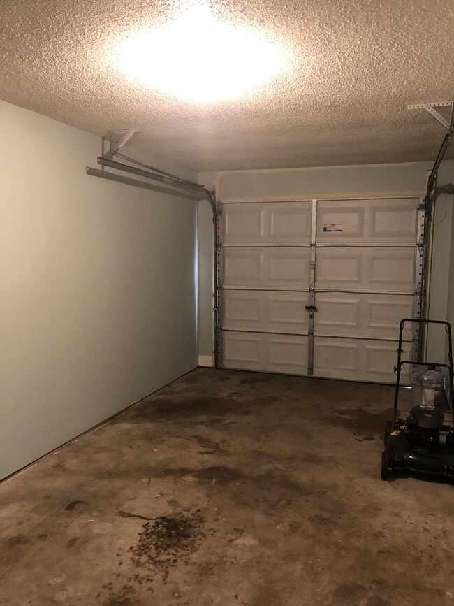 Building Photo - 663 Windward Dr