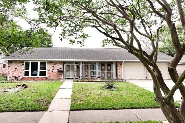 Building Photo - 8335 Langdon Ln