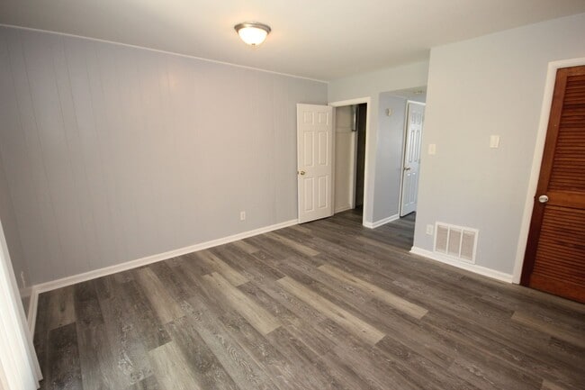 Interior Photo - Holly Circle Townhouses
