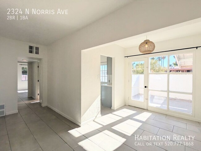 Building Photo - Remodeled 2Bed/1Bath with Designer Touches...