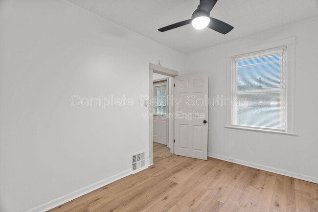 Building Photo - 4642 Idaho Ave