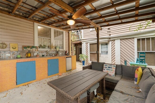 Building Photo - 905 E 22nd Ave.