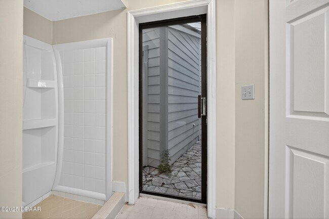 Building Photo - 115 Bob White Ct