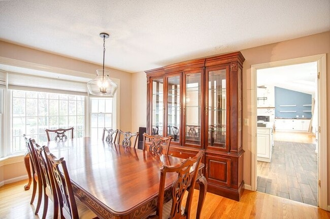 Building Photo - 14 Horseshoe Ln