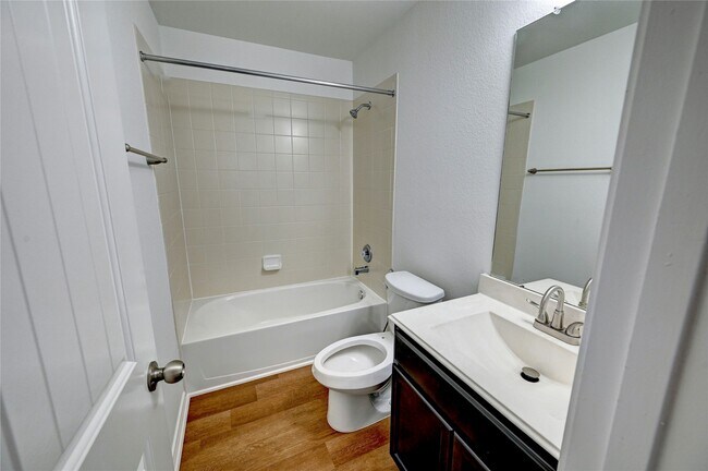 Building Photo - 9230 Mission Arbor Ln