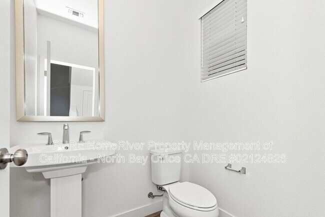 Building Photo - 1581 Country Manor Dr