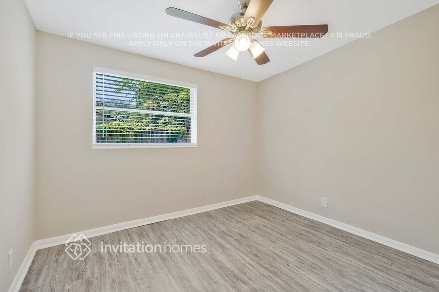 Building Photo - 1761 Merivale Rd S
