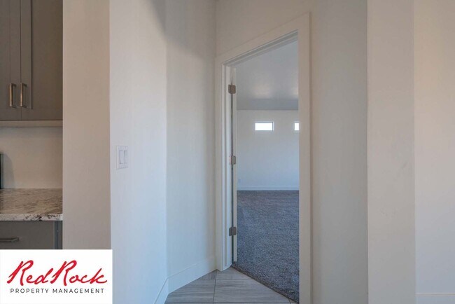 Building Photo - Incredible 3 Bedroom, 2 Bathroom Property ...